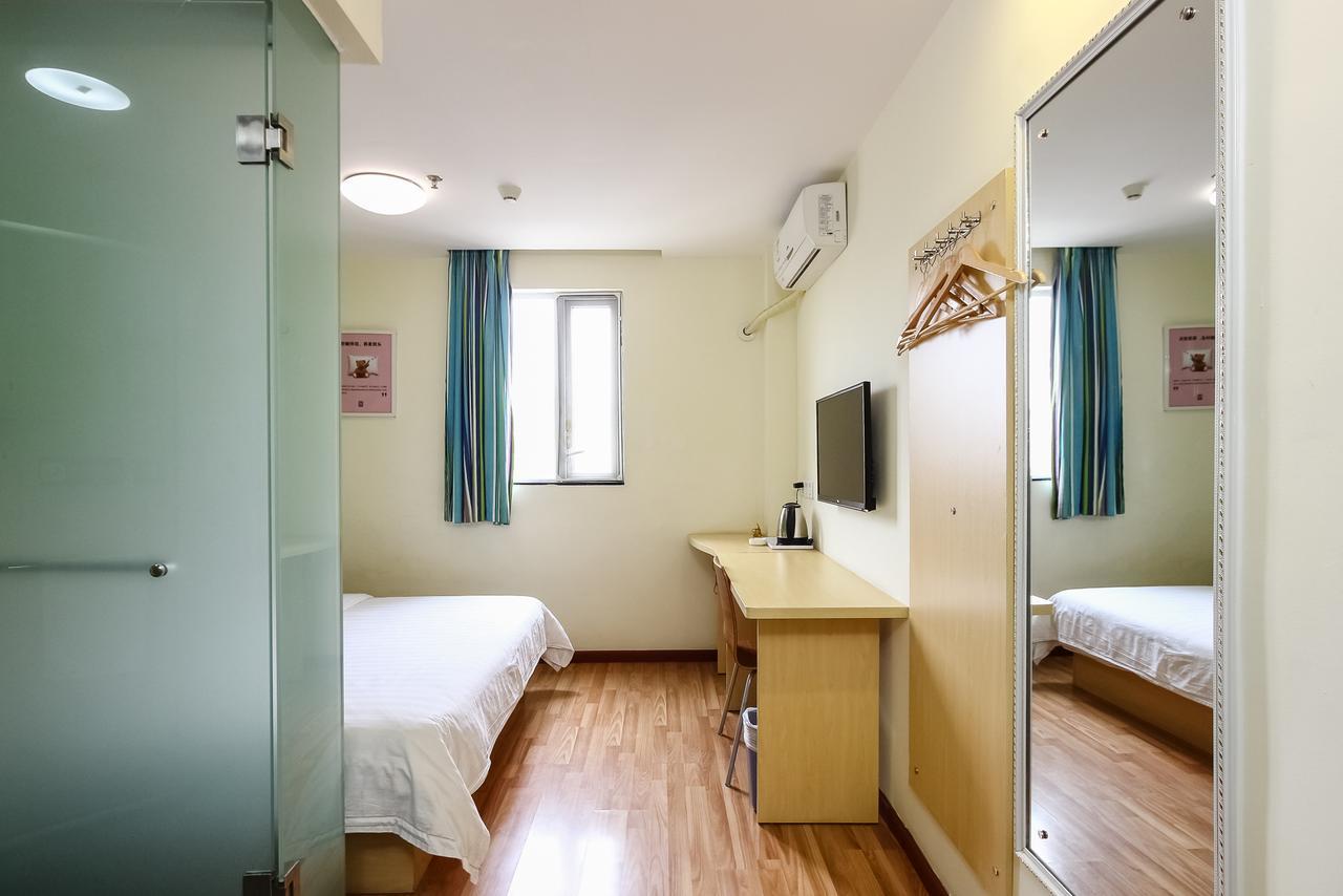 7Days Inn Guangzhou Southern Hospital Medical College Station Exterior foto