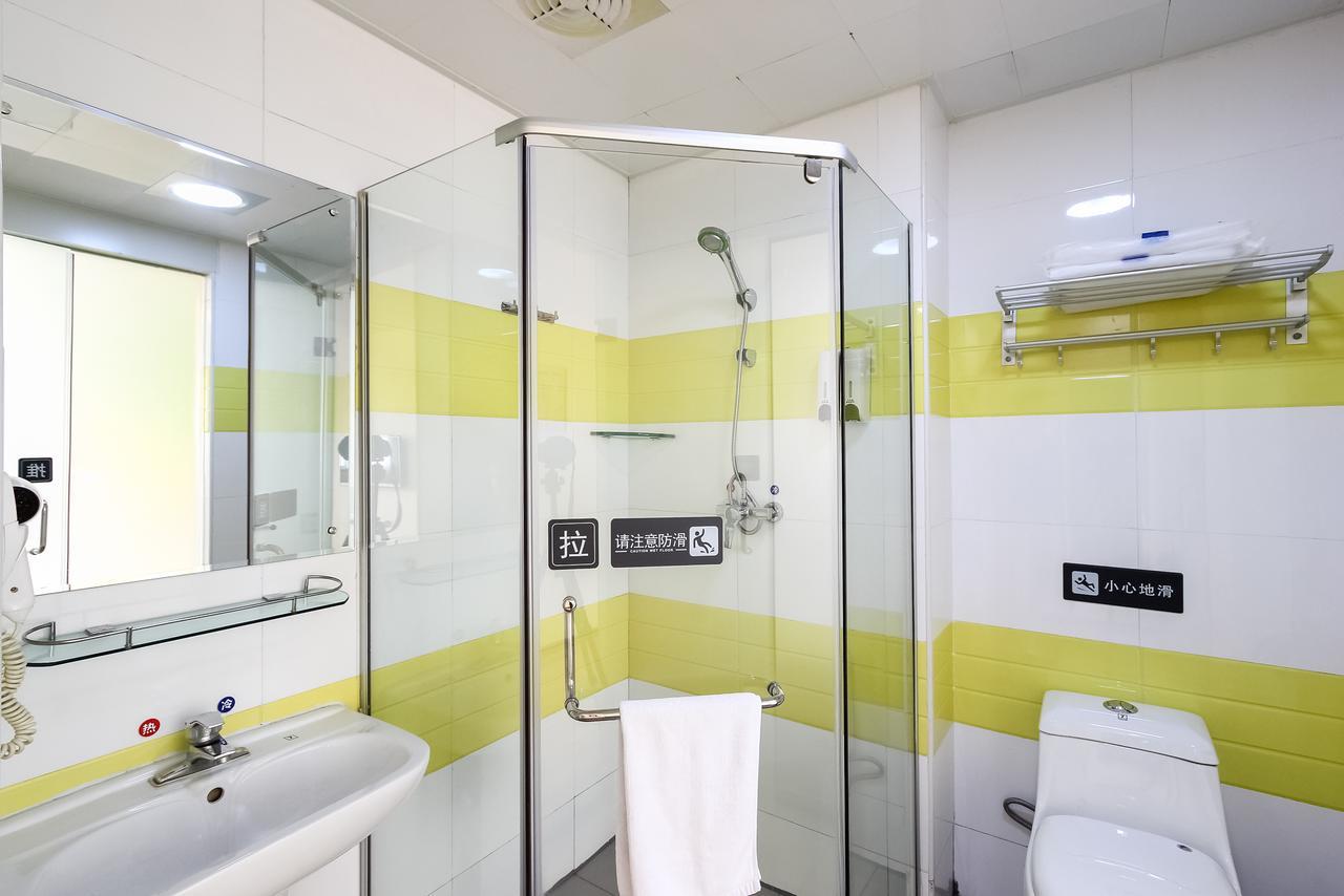 7Days Inn Guangzhou Southern Hospital Medical College Station Exterior foto
